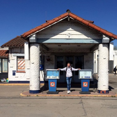 Conocé la historia de la estación de servicio más antigua del oeste que aún sigue en pie